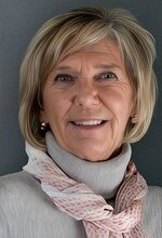 Real Estate Agent Deb Gilmore