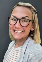 Real Estate Agent Kyra Elizabeth